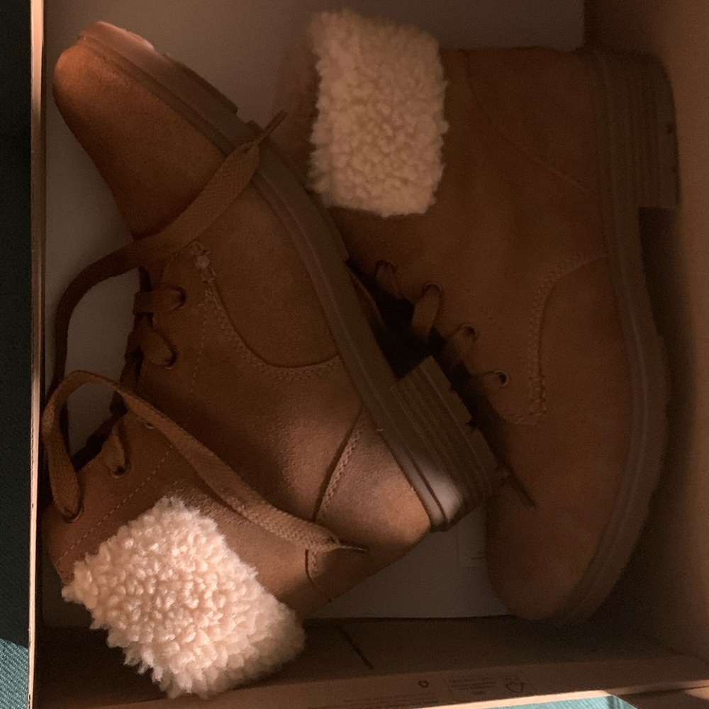 Ugg Harrison Boot - image 3